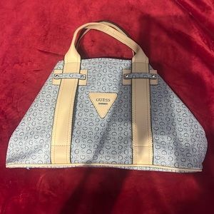 Guess Purse!! Light blue and beige spacious purse!!🩵